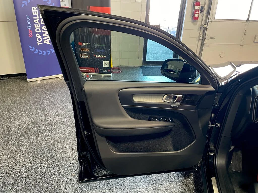 Volvo XC40 T5 Inscription AWD, снимка 8 - Автомобили и джипове - 53778519