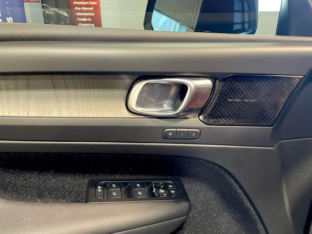 Volvo XC40 T5 Inscription AWD, снимка 14 - Автомобили и джипове - 53778519