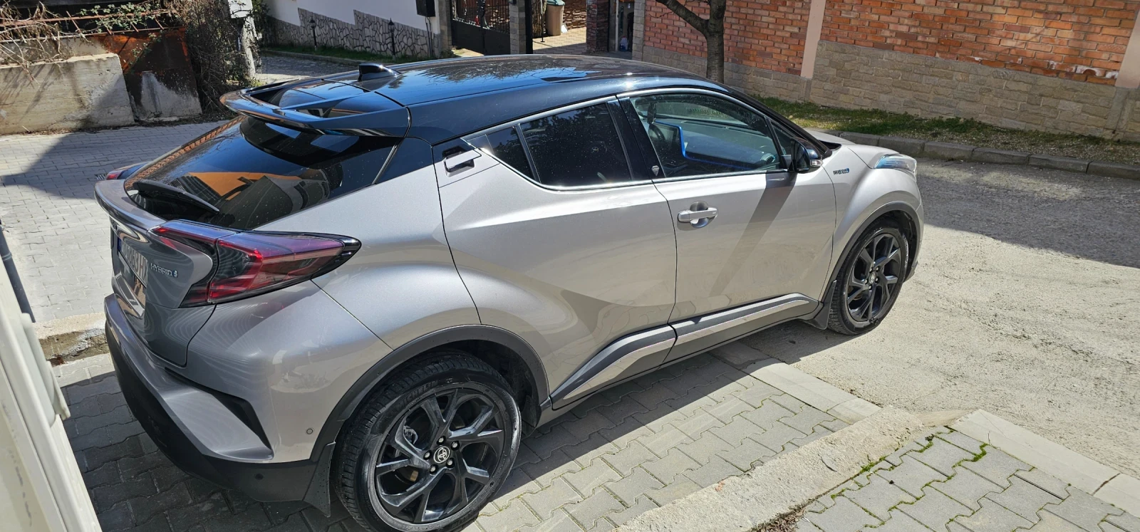Toyota C-HR 1.8 HYBRID, LPG, LAUNCH EDITION, снимка 5 - Автомобили и джипове - 53962739