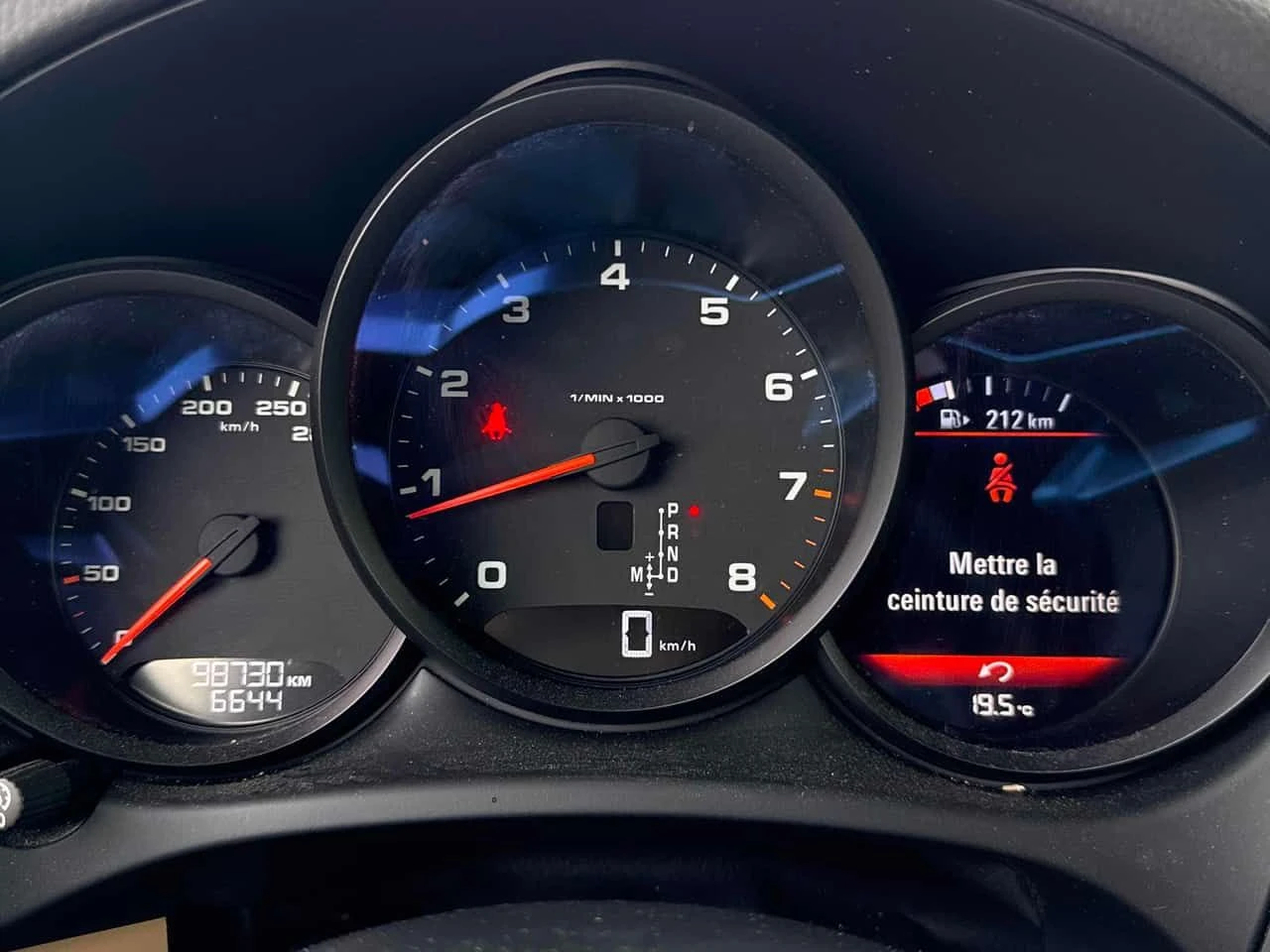 Porsche Macan AWD * ОБДУХВАНЕ* ДВА ЧИФТА ГУМИ/ДЖАНТИ* ПАНОРАМА* , снимка 8 - Автомобили и джипове - 54353202