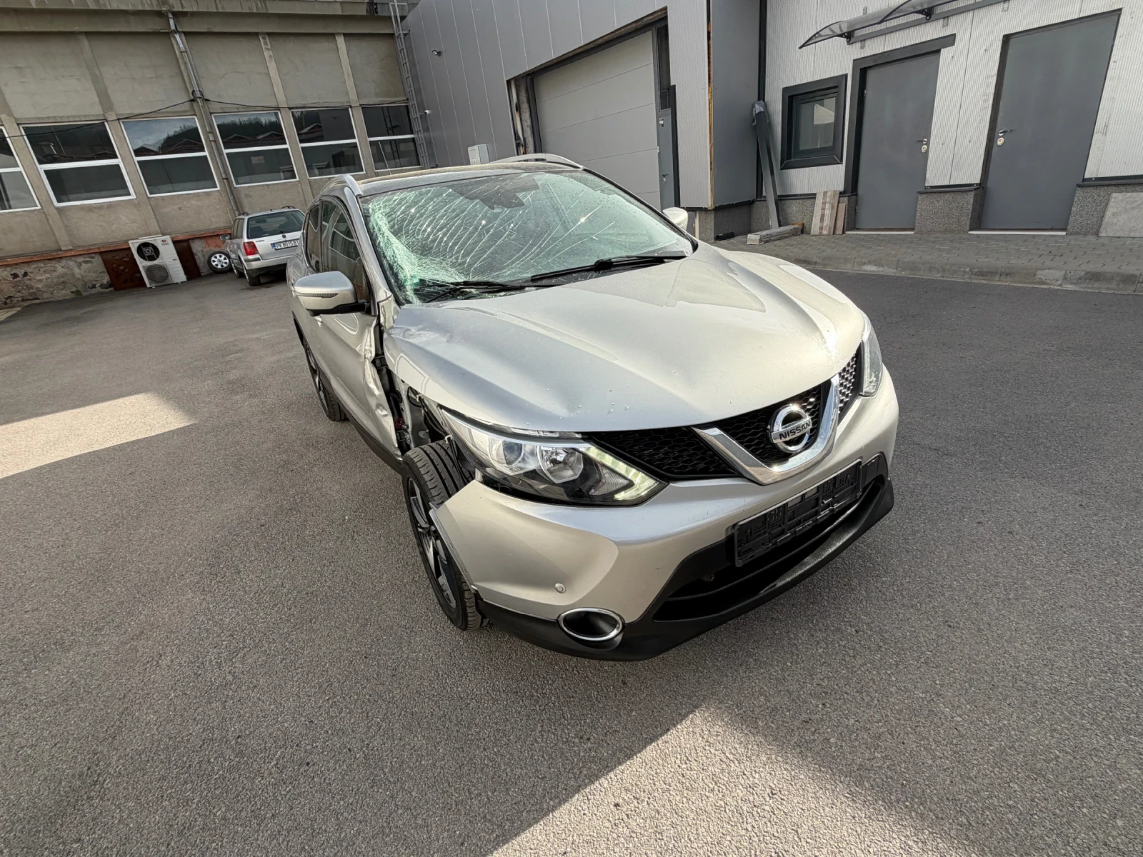 Nissan Qashqai 1.6 131ks evro6 182000km FYL Ekstri | Mobile.bg � ����������� 1