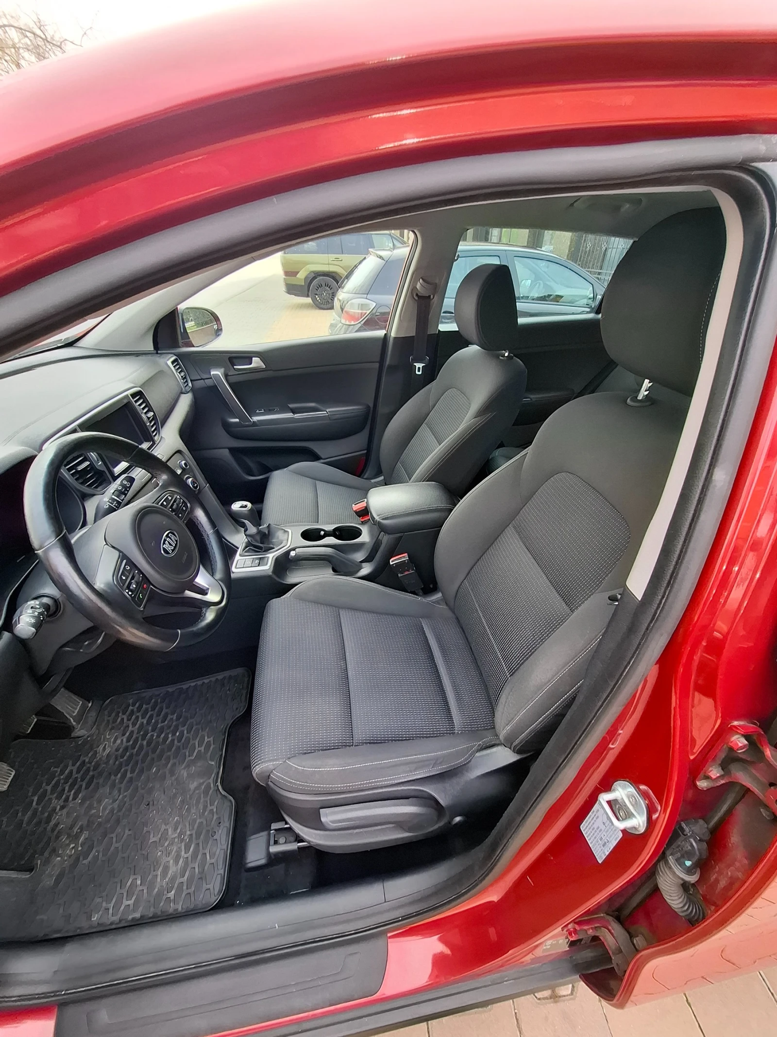 Kia Sportage 1.6  GDI , снимка 9 - Автомобили и джипове - 54834721