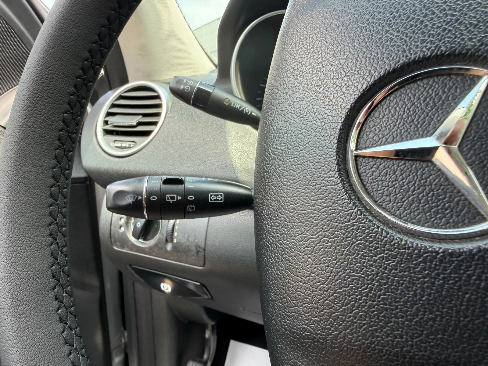 Mercedes-Benz ML 280 3.0d 190 к.с./4matic /ГАРАНЦИЯ, снимка 17 - Автомобили и джипове - 55011410