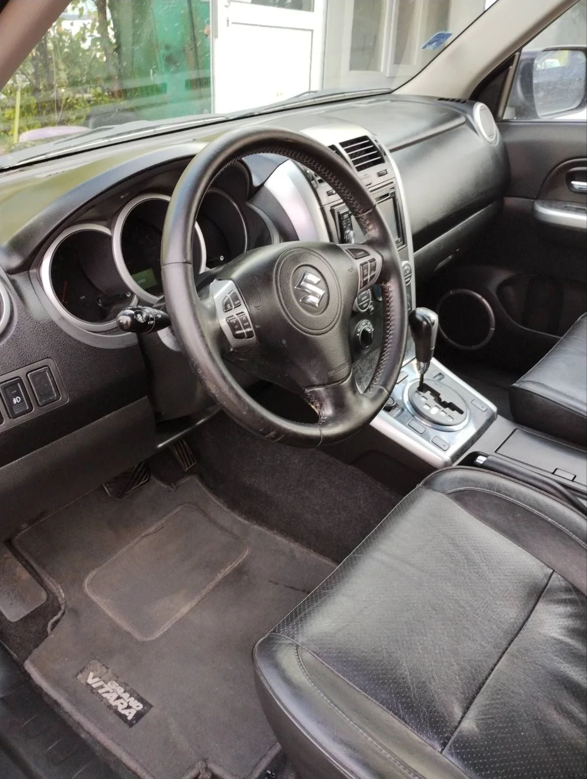 Suzuki Grand vitara 3.2 V6 AUTOMAT , снимка 12 - Автомобили и джипове - 56154355