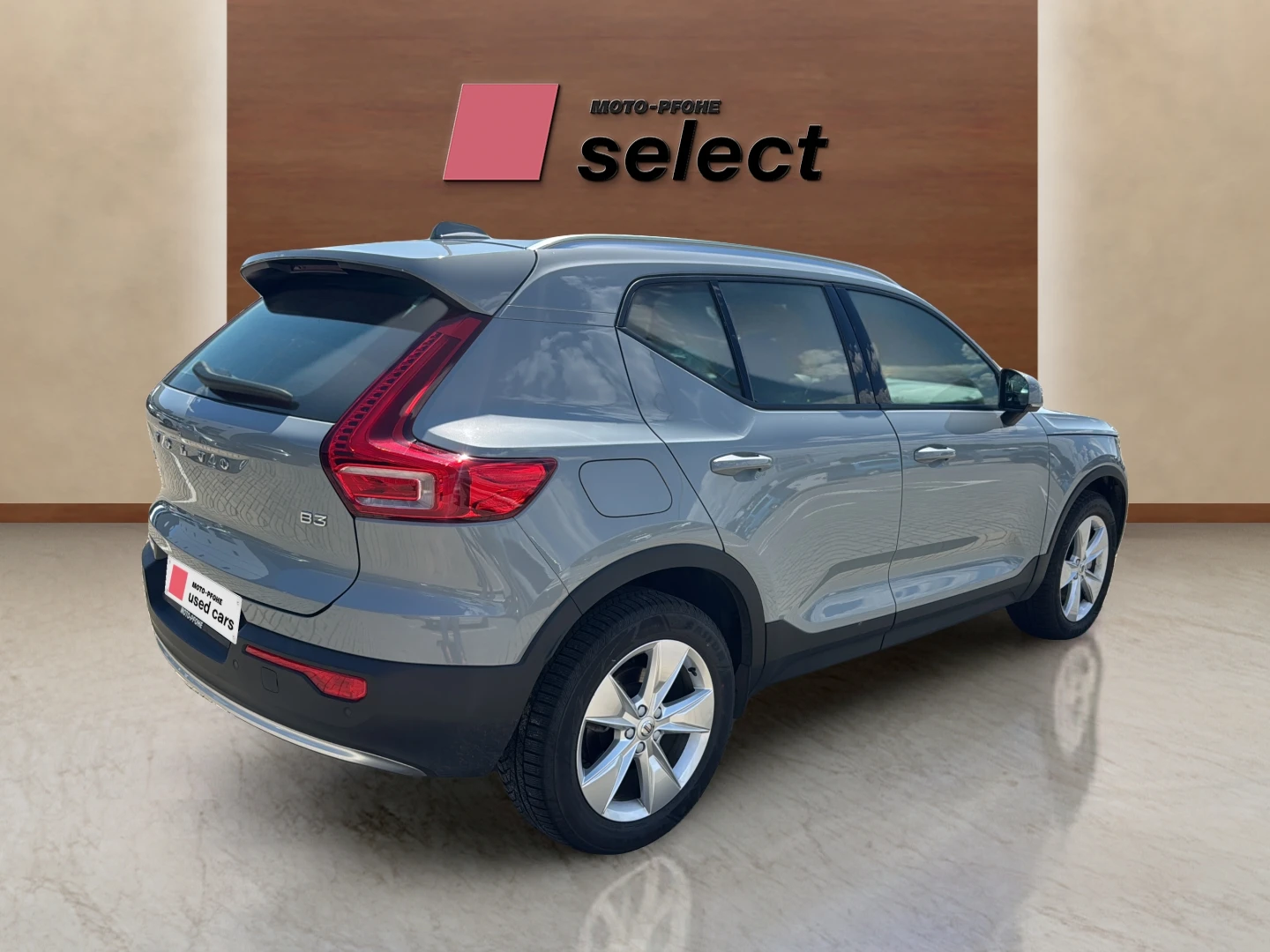 Volvo XC40 2.0 B3, снимка 7 - Автомобили и джипове - 56557859