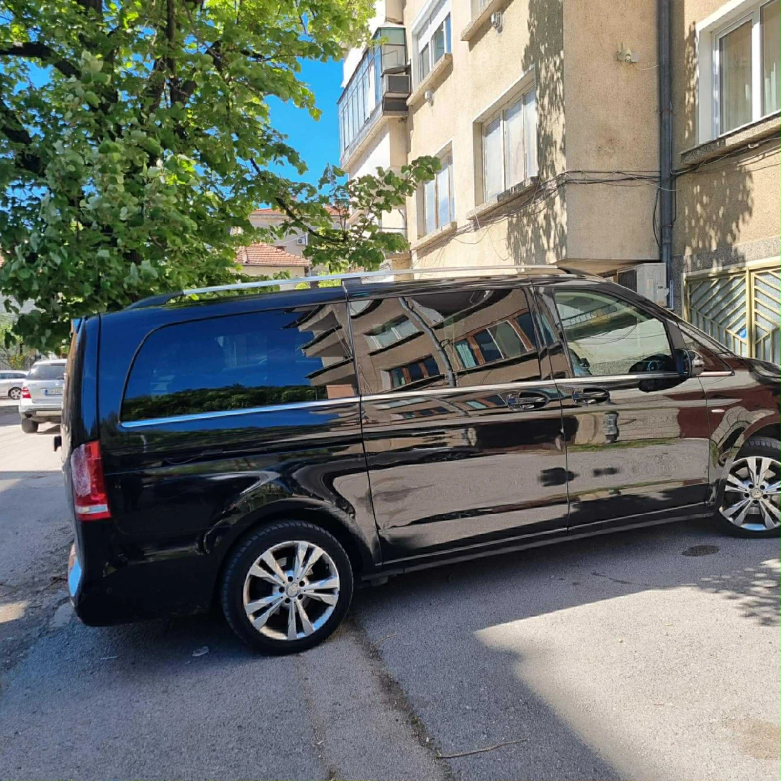 Mercedes-Benz V 250  - изображение 8