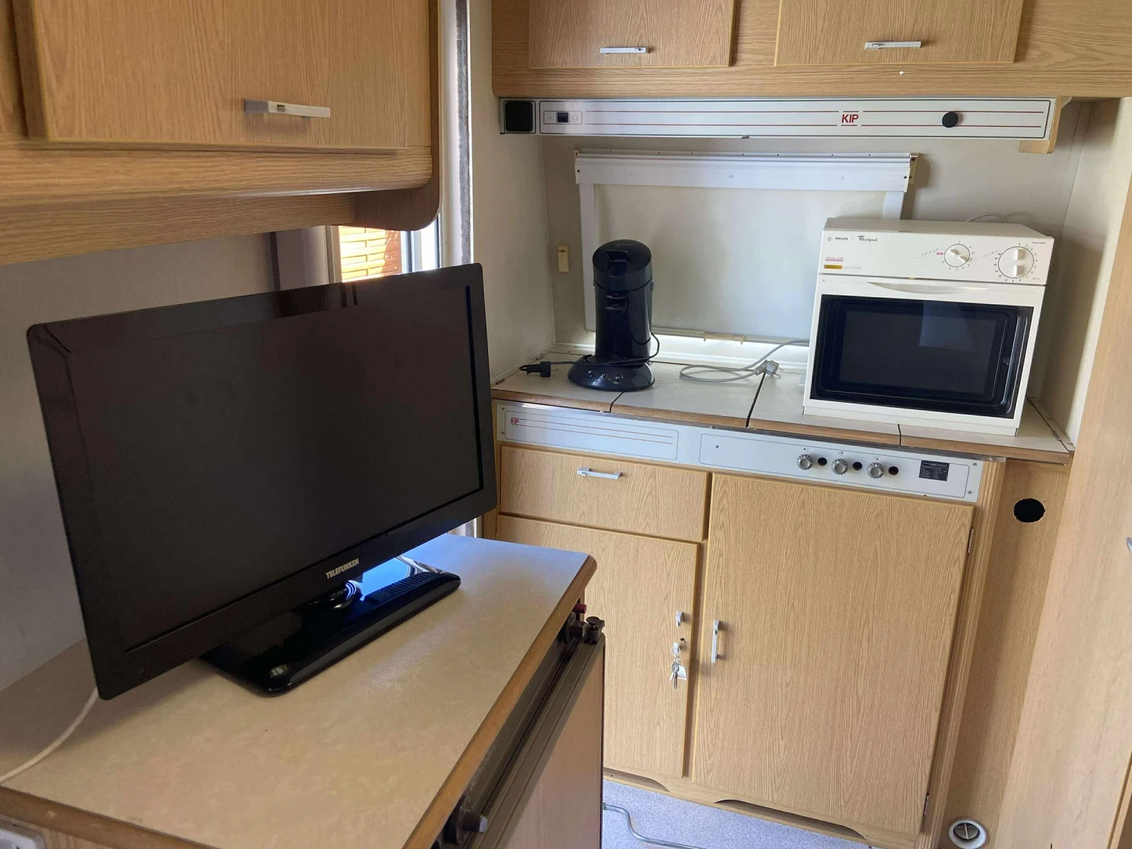 �������� KIP | Mobile.bg � ����������� 9
