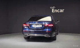 Mercedes-Benz E 220 4MATIC* AMG* HEAD-UP* AMBIENT* 360 КАМЕРИ* КЕЙЛЕС, снимка 3