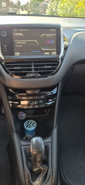 Peugeot 208, снимка 12