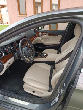 Обява за продажба на Mercedes-Benz E 300 4MATIC ~55 000 лв. - изображение 1