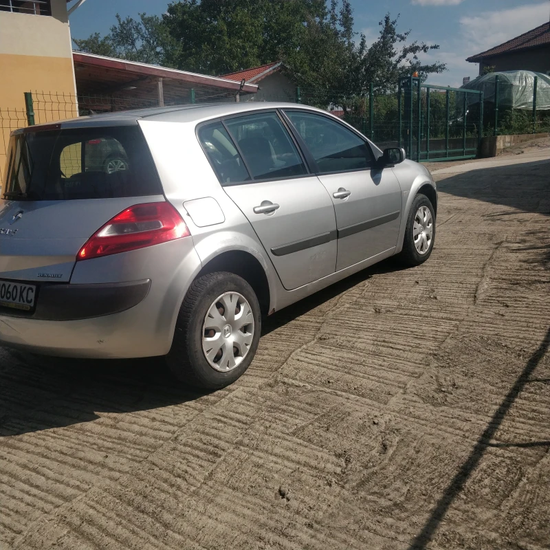 Renault Megane, снимка 5 - Автомобили и джипове - 47814781