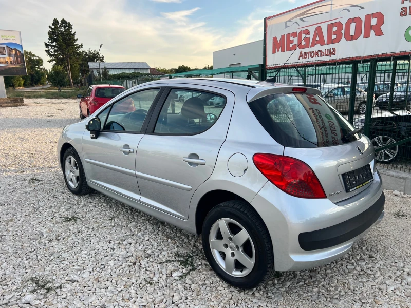 Peugeot 207 1.4i 16v-88p.s-5 vrati, снимка 4 - Автомобили и джипове - 51556773