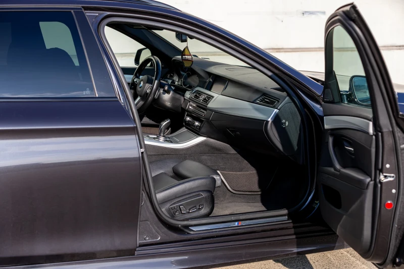 BMW 535 Facelift | M Pack | SWISS | XDrive , снимка 8 - Автомобили и джипове - 53171126