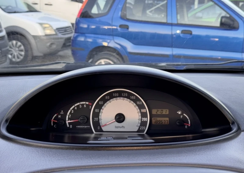 Hyundai Matrix 1.6i, снимка 8 - Автомобили и джипове - 51800637