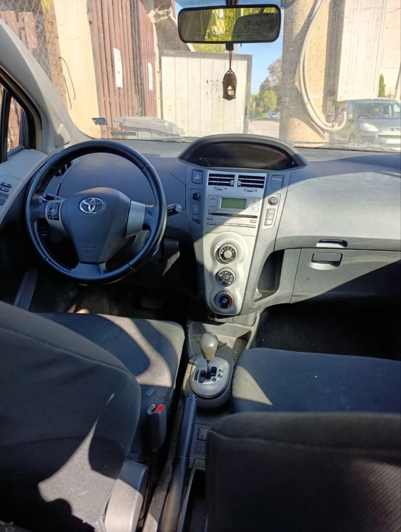 Toyota Yaris 1.4 D4D, снимка 6 - Автомобили и джипове - 52900306
