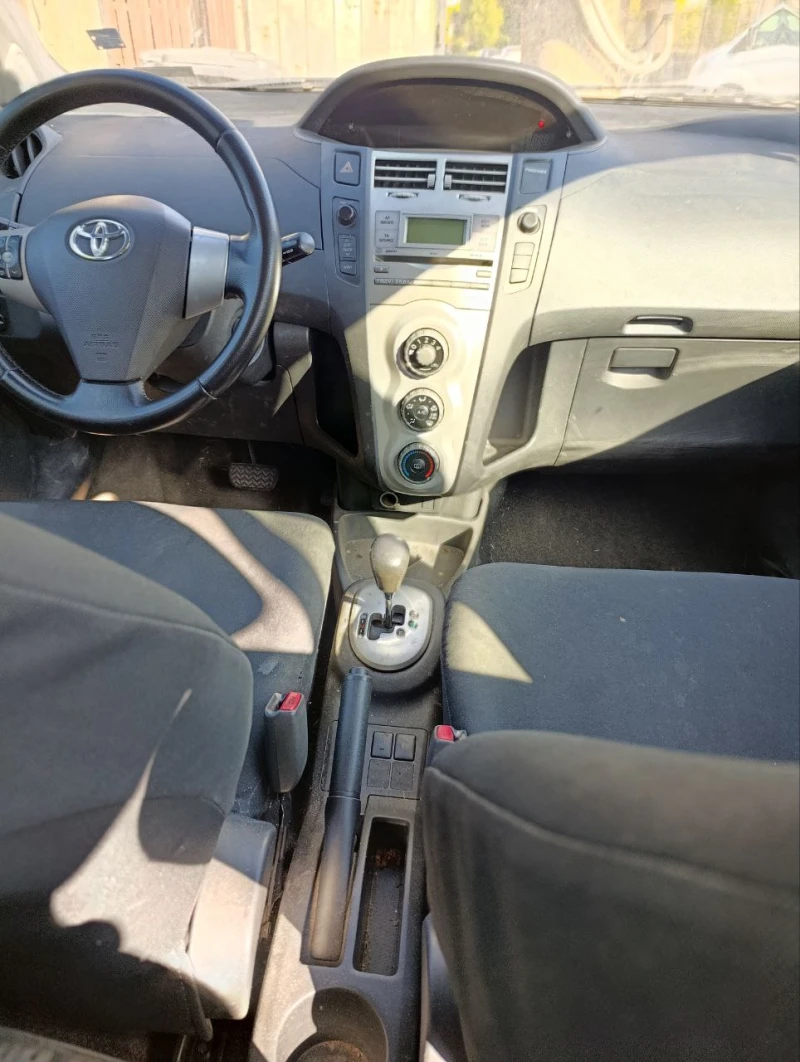 Toyota Yaris 1.4 D4D, снимка 8 - Автомобили и джипове - 52900306