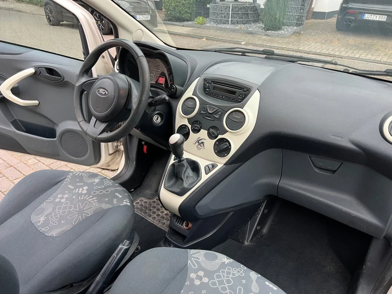 Ford Ka, снимка 11 - Автомобили и джипове - 52312273