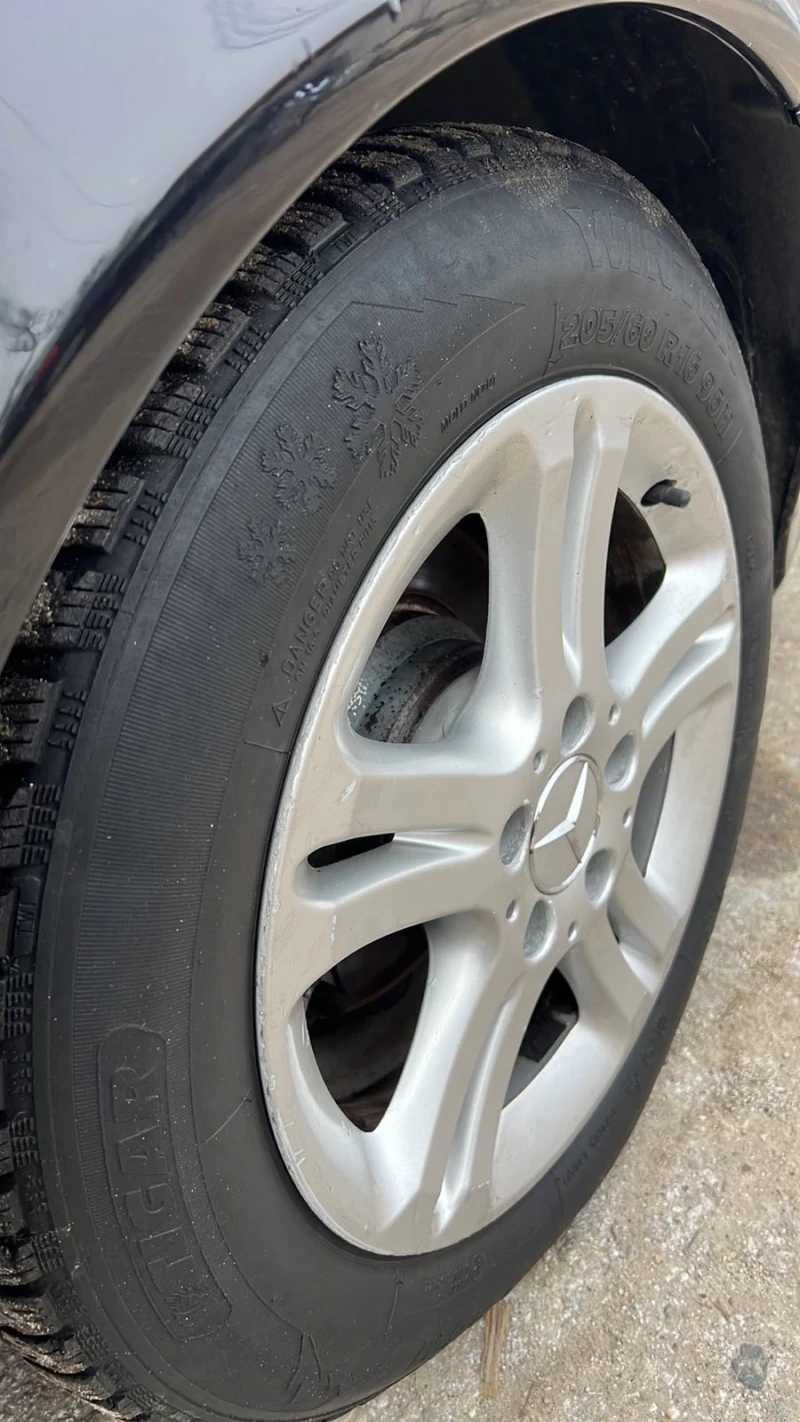 Mercedes-Benz E 220 220CDI. 170kc. AUTOMATIC , снимка 9 - Автомобили и джипове - 52752406