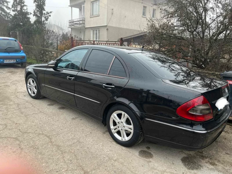 Mercedes-Benz E 220 220CDI. 170kc. AUTOMATIC , снимка 3 - Автомобили и джипове - 52752406