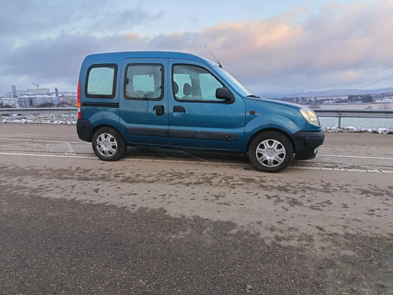 Renault Kangoo 1.5dci, снимка 7 - Автомобили и джипове - 52906487