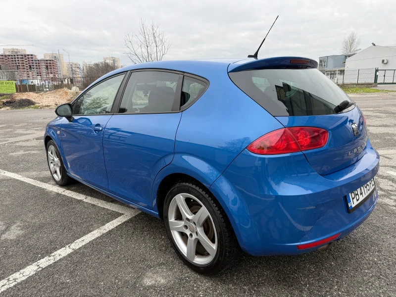 Seat Leon 1.6 TDI , снимка 4 - Автомобили и джипове - 53053911