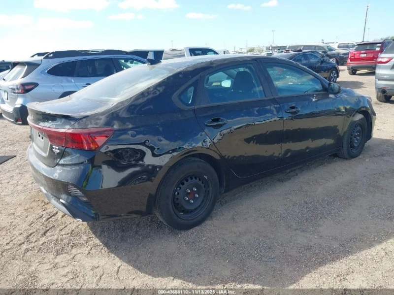 Kia Forte 2l Lx, снимка 4 - Автомобили и джипове - 53396264