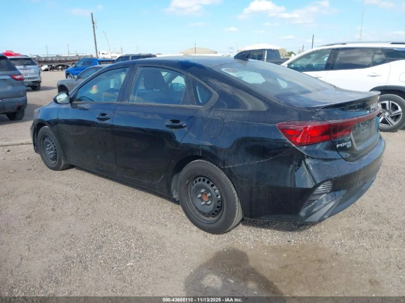 Kia Forte 2l Lx, снимка 3 - Автомобили и джипове - 53396264