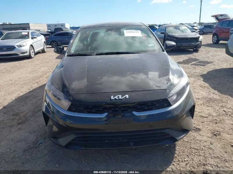 Kia Forte 2l Lx, снимка 12 - Автомобили и джипове - 53396264
