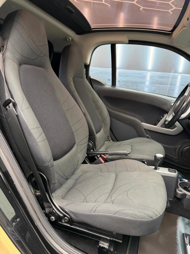 Smart Fortwo, снимка 11 - Автомобили и джипове - 53508927