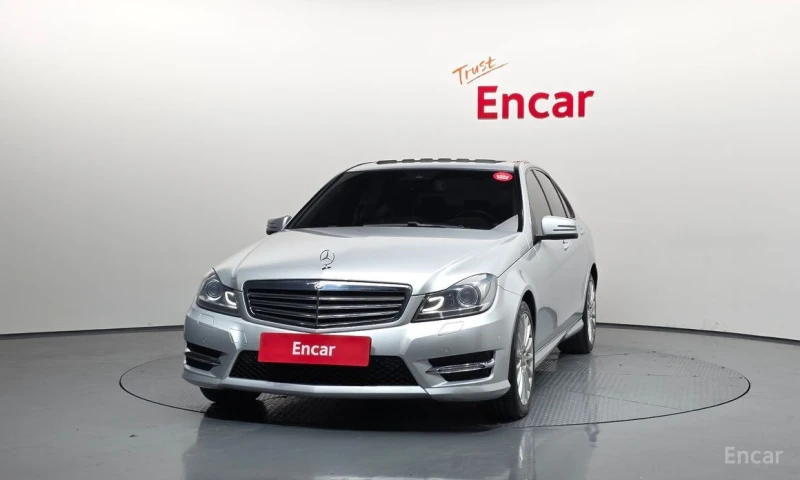 Mercedes-Benz C 220, снимка 3 - Автомобили и джипове - 53515525