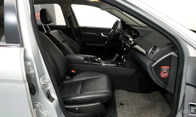 Mercedes-Benz C 220, снимка 11 - Автомобили и джипове - 53515525