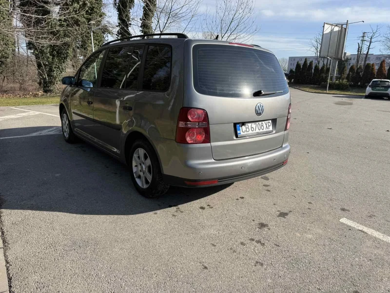 VW Touran, снимка 7 - Автомобили и джипове - 53536390