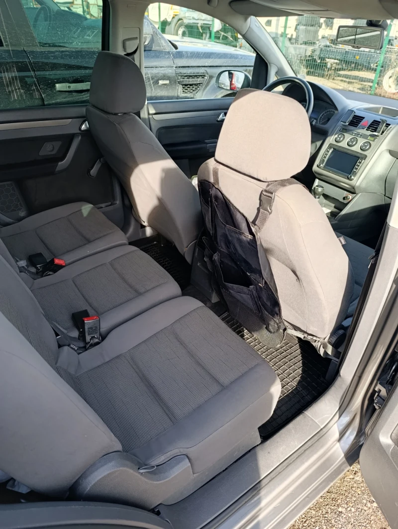 VW Touran, снимка 12 - Автомобили и джипове - 53536390
