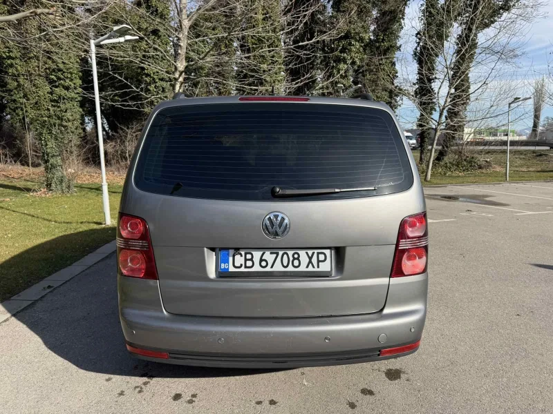 VW Touran, снимка 6 - Автомобили и джипове - 53536390