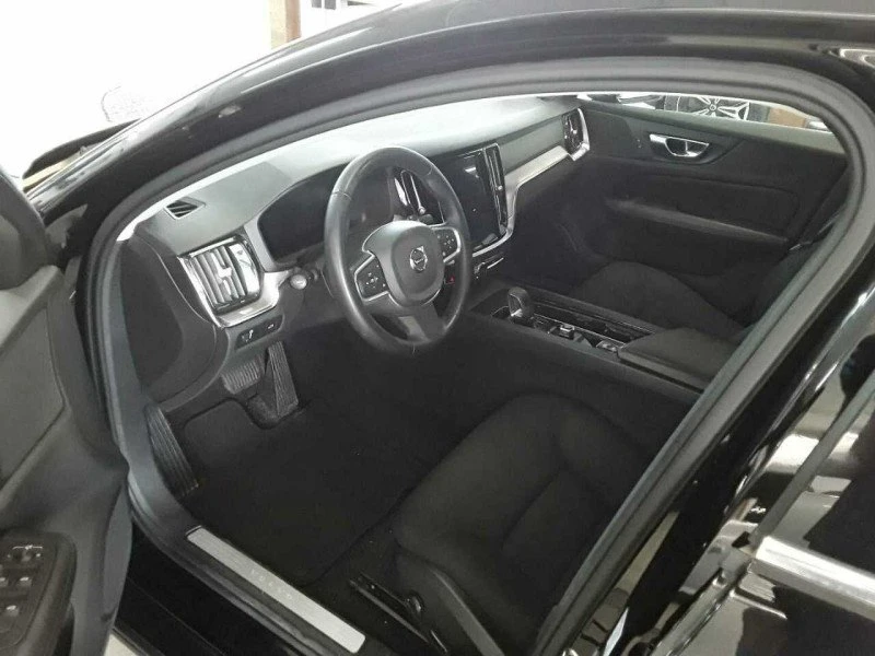 Volvo V60 B3 Core, снимка 7 - Автомобили и джипове - 55392720