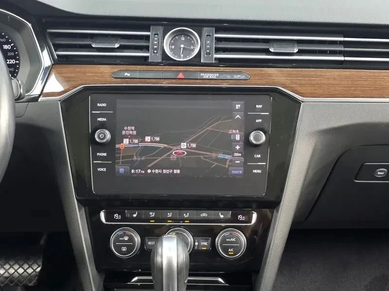 VW Passat, снимка 14 - Автомобили и джипове - 56687984