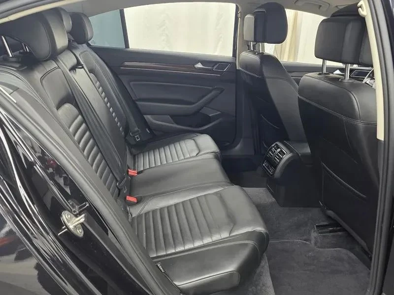 VW Passat, снимка 12 - Автомобили и джипове - 56687984