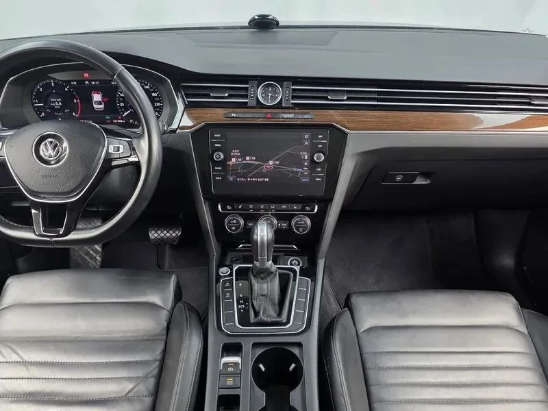 VW Passat, снимка 7 - Автомобили и джипове - 56687984