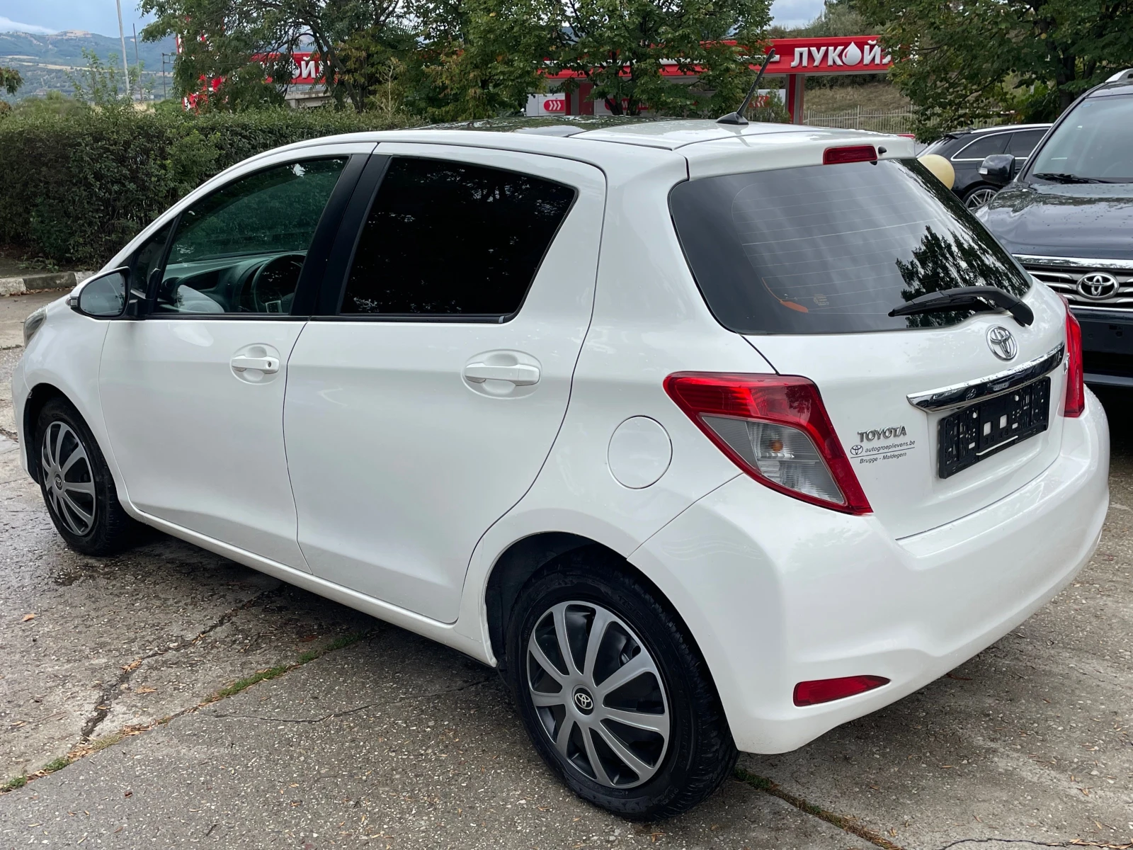 Toyota Yaris 1.4 всички екстри - изображение 5