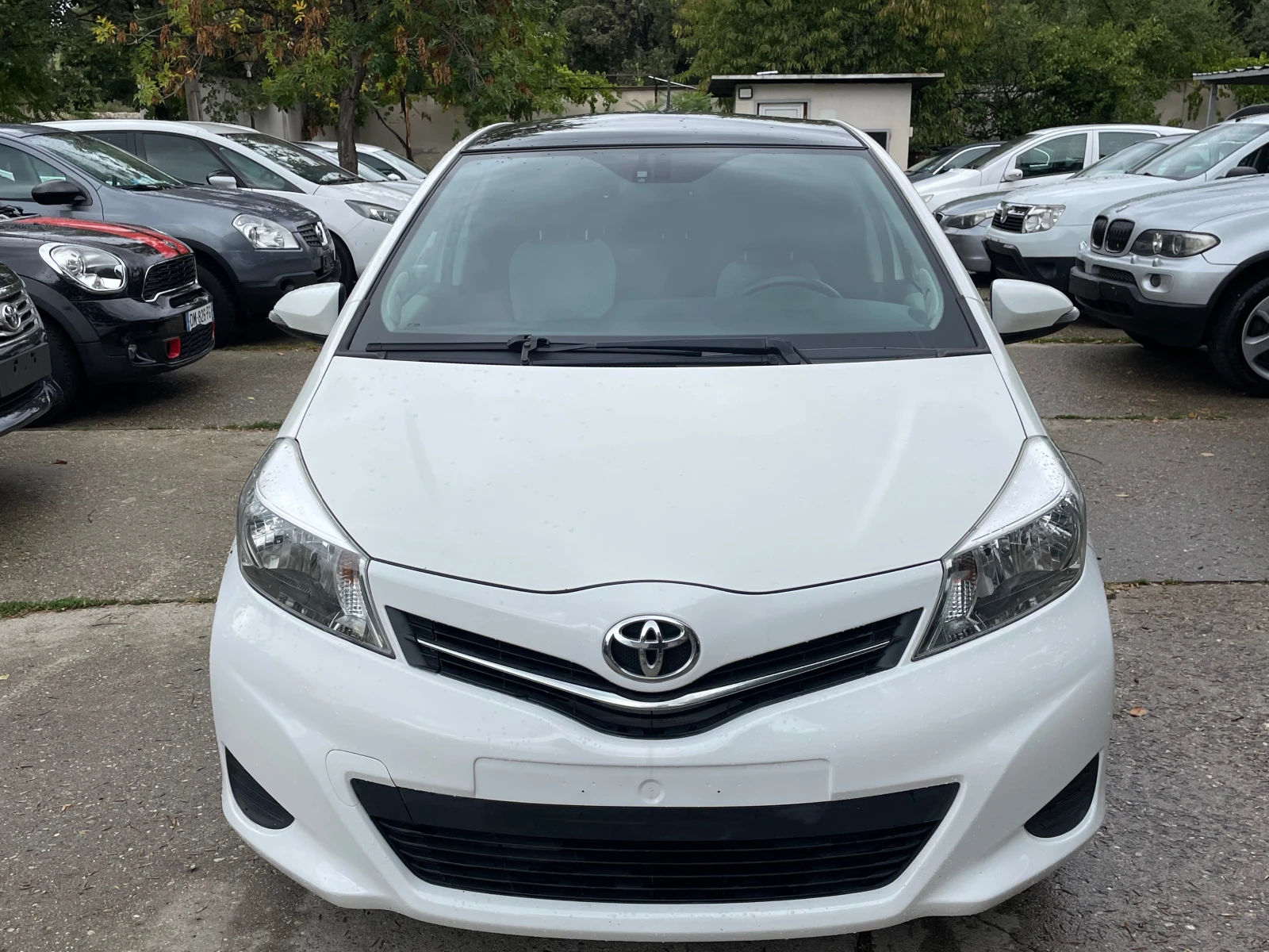 Toyota Yaris 1.4 всички екстри - изображение 2