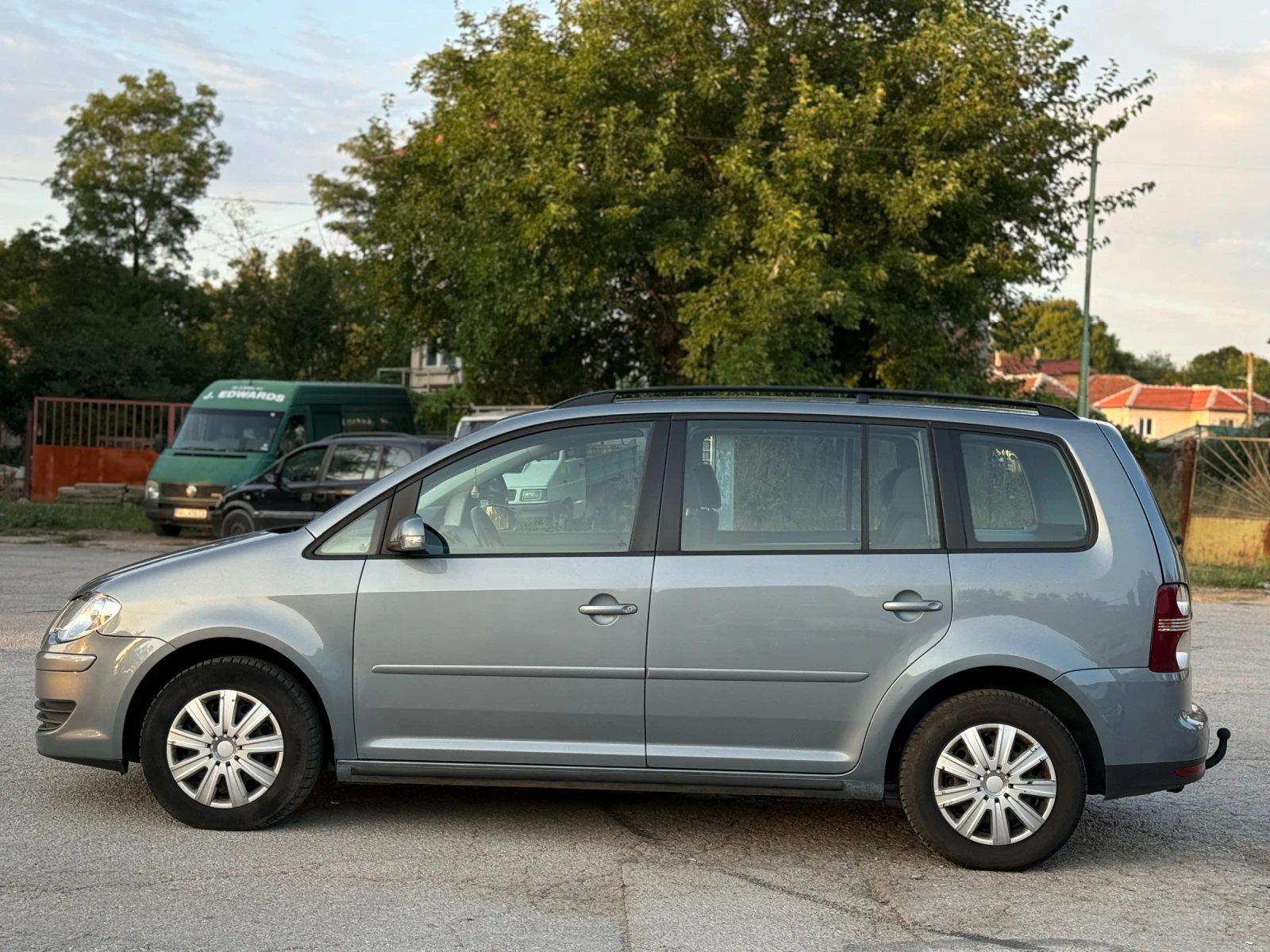 VW Touran 1.9* KLIMATRONIK* TOP - изображение 8