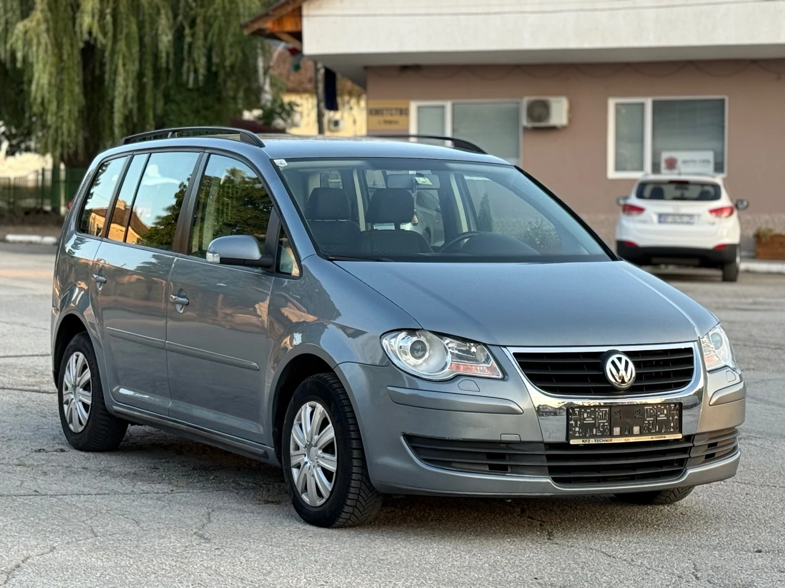 VW Touran 1.9* KLIMATRONIK* TOP - изображение 3