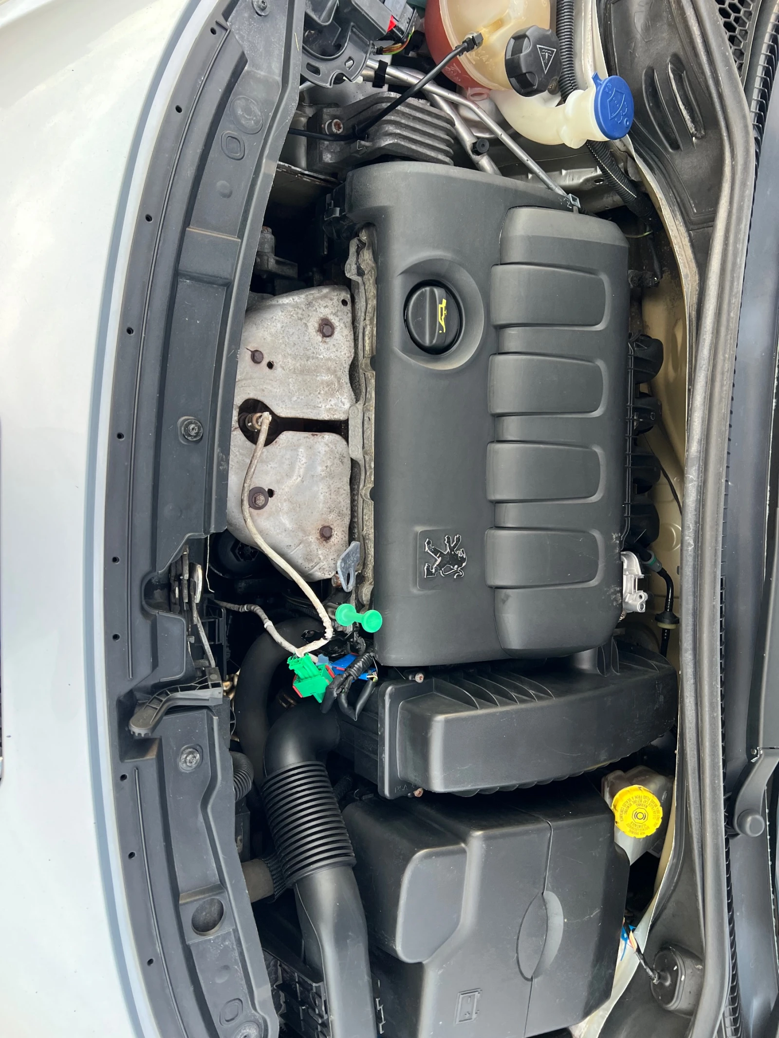 Peugeot 207 1.4i 16v-88p.s-5 vrati | Mobile.bg   14