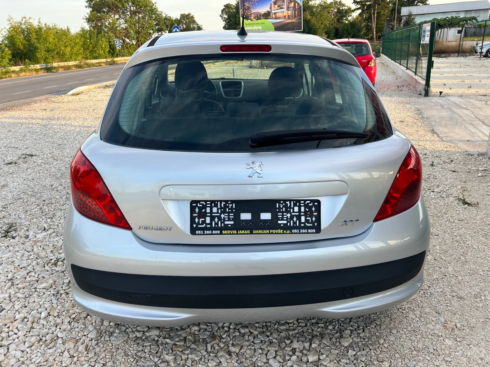 Peugeot 207 1.4i 16v-88p.s-5 vrati - изображение 6
