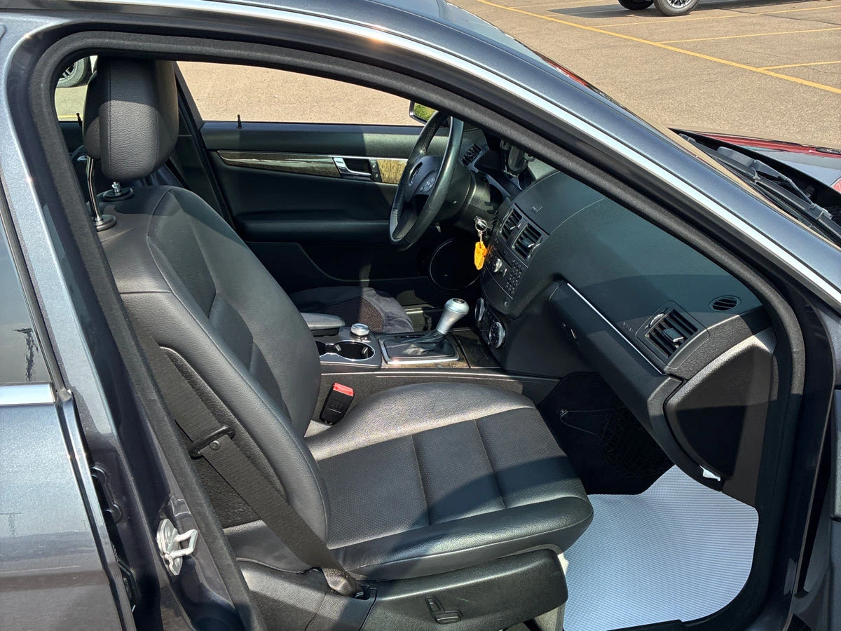 Mercedes-Benz C 300 * АВТОКРЕДИТ* * ЦЕНА ДО БЪЛГАРИЯ*  - изображение 9