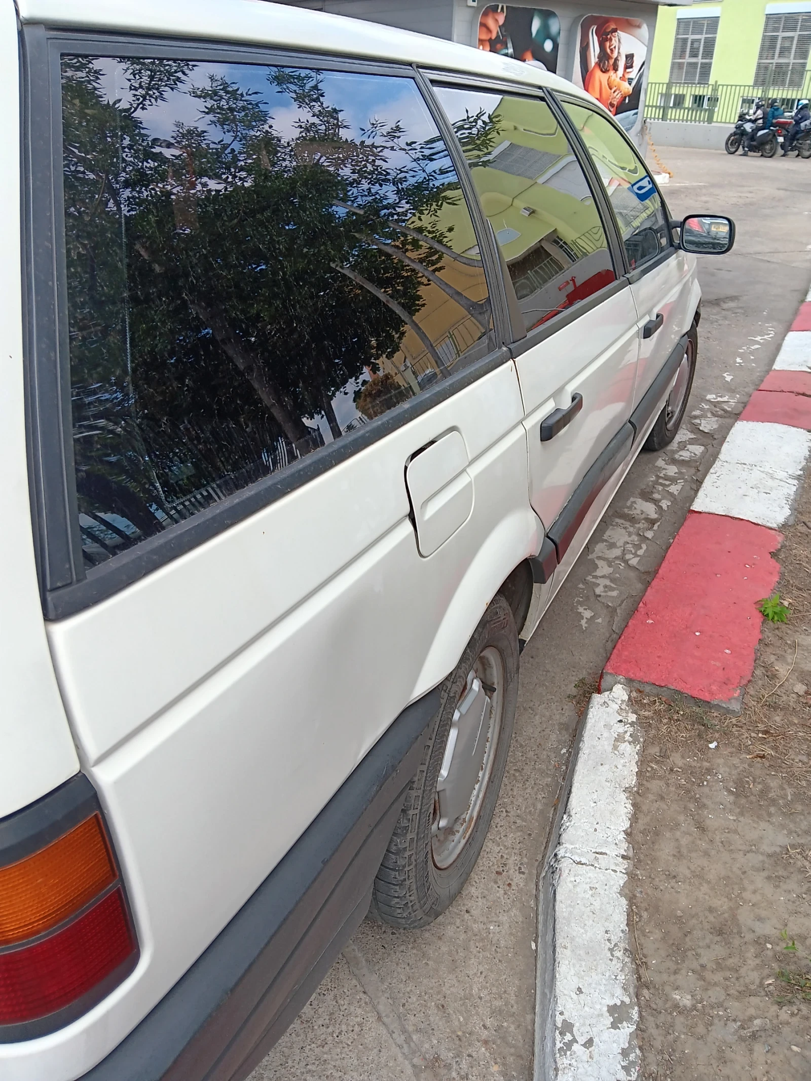 VW Passat Комби - изображение 4