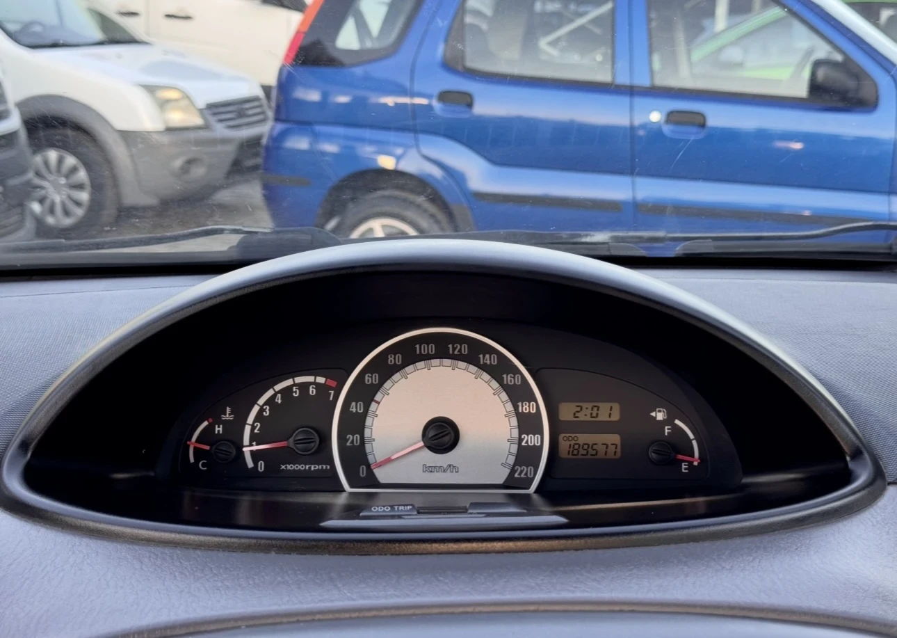 Hyundai Matrix 1.6i - изображение 8