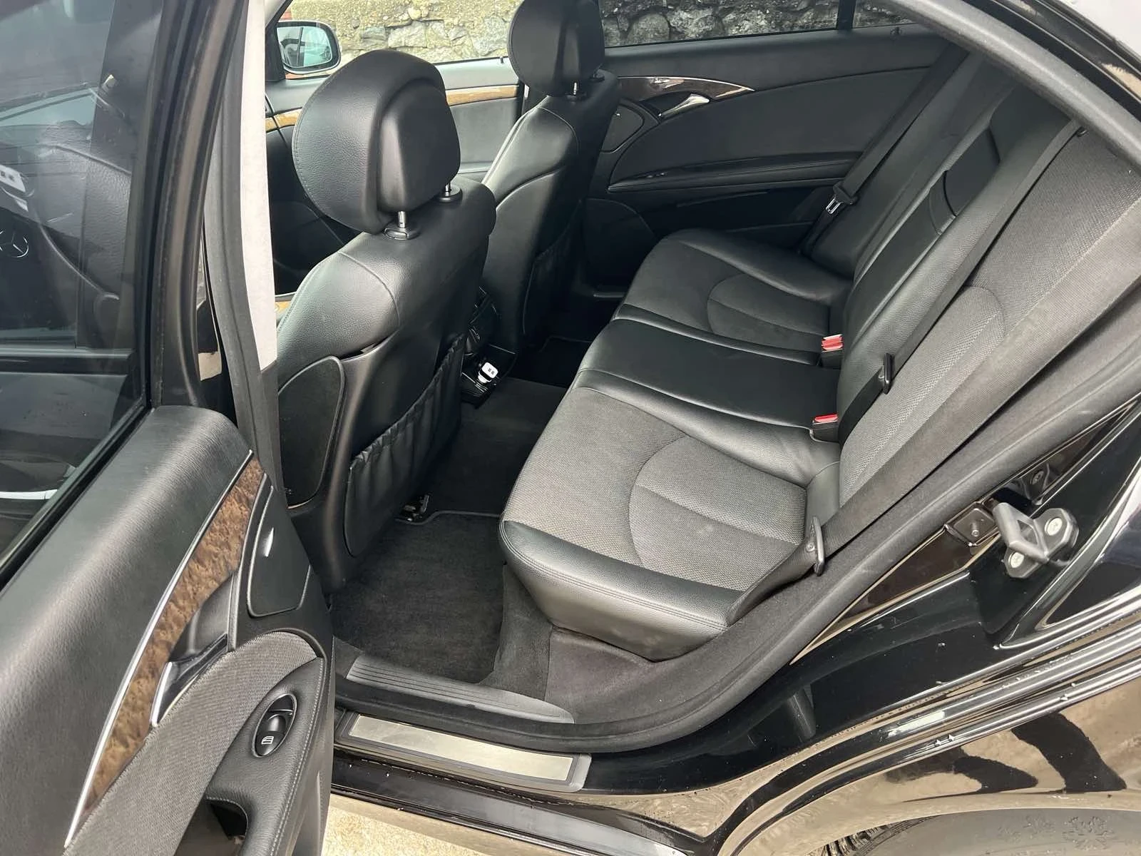 Mercedes-Benz E 220 220CDI. 170kc. AUTOMATIC  - изображение 10