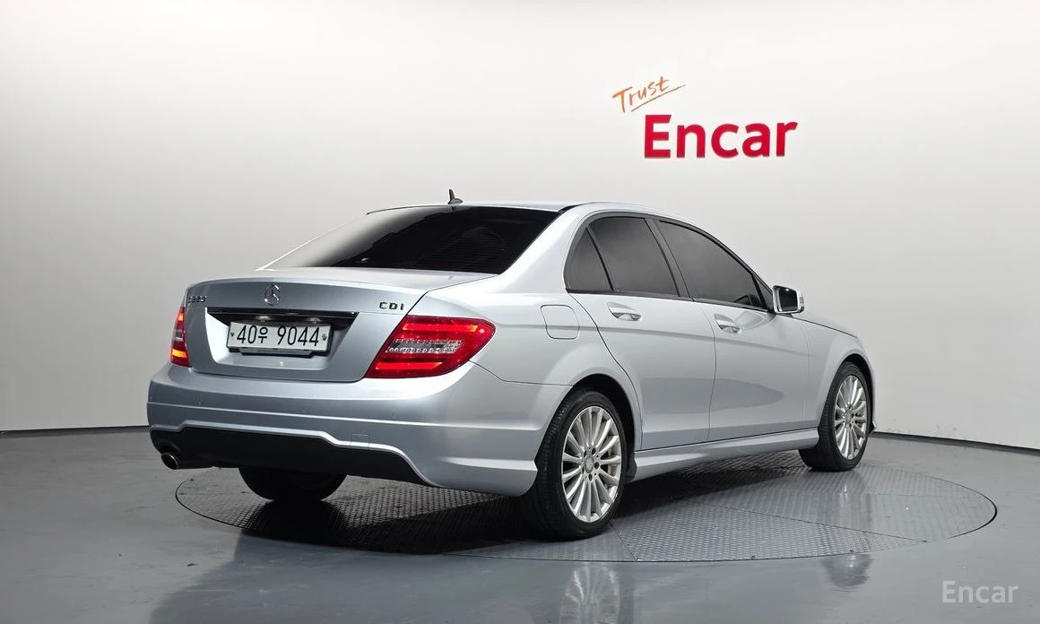 Mercedes-Benz C 220  - изображение 2