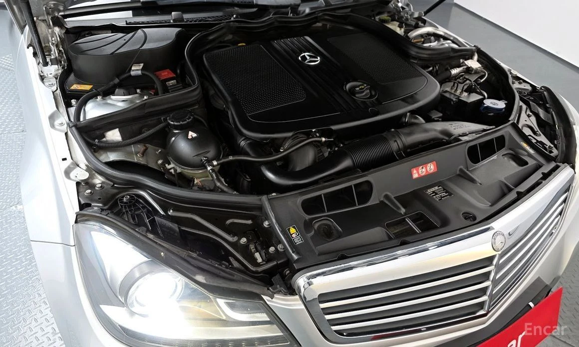 Mercedes-Benz C 220  - изображение 6